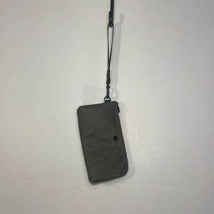 NWT lululemon Now and Always Pouch army green